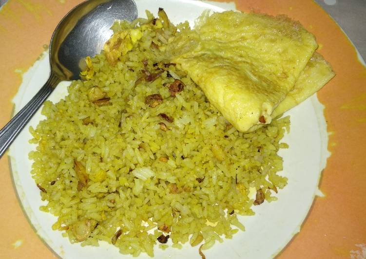 Langkah Mudah untuk Membuat Nasi goreng kuning Anti Gagal