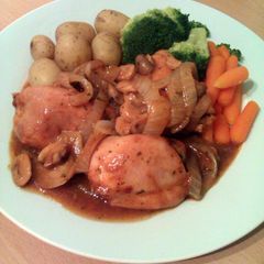 A picture of Vickys Roasterbag Chicken Chasseur, GF DF EF SF NF.
