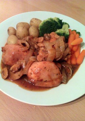 A picture of Vickys Roasterbag Chicken Chasseur, GF DF EF SF NF.