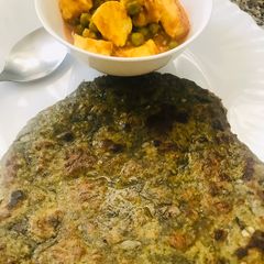 A picture of Bathua Paratha.
