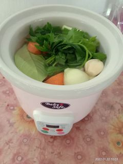 Foto resep Kaldu Ceker Ayam (MPASI) Slowcooker