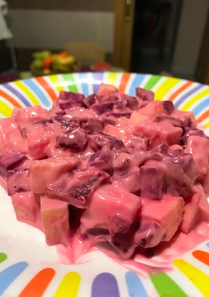 Una foto de Ensalada de remolacha enamorada💗