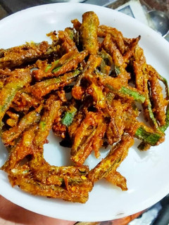 कुरकुरी भिंडी (Kurkuri bhindi recipe in hindi) रेसिपी मुख्य फोटो