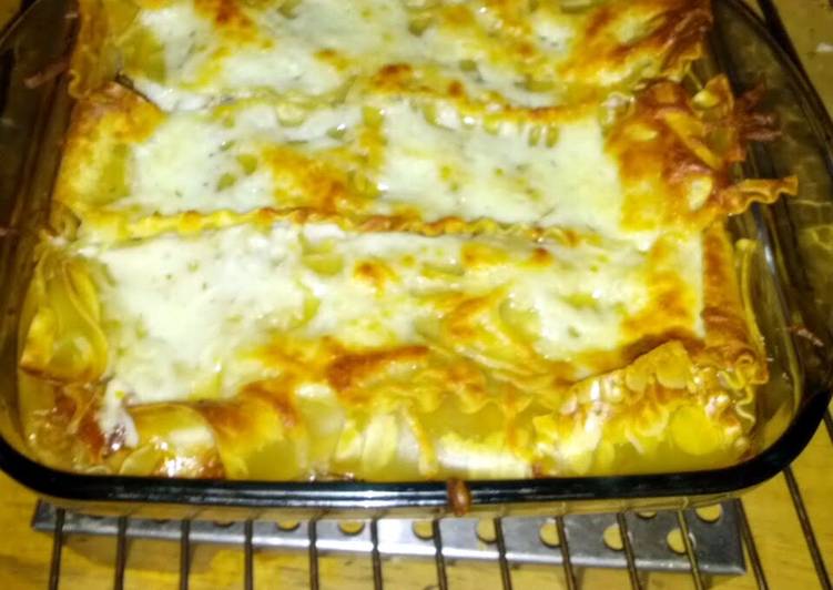 Steps to Make Homemade cheese lasagna