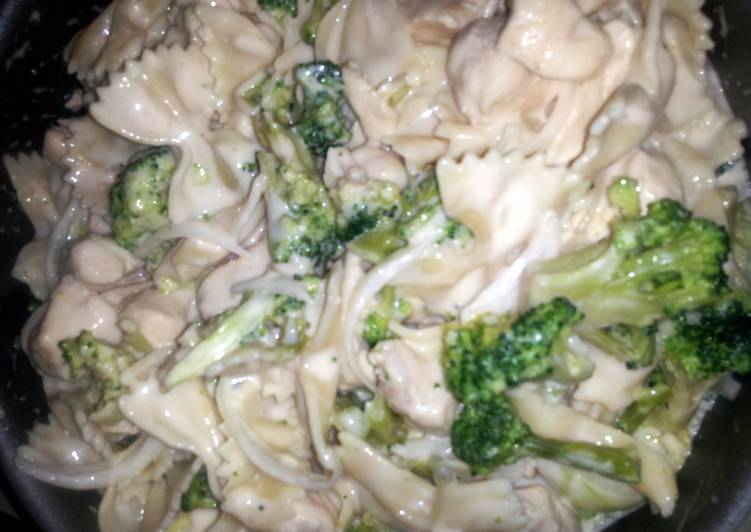 Recipe of Any-night-of-the-week Angel&#39;s Chicken and Broccoli Alfredo