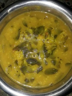 முருங்கைக் கீரை பாசிப்பருப்பு கூட்டு... (Murunkai keerai paasiparuppu kootu recipe in tamil) செய்முறை முக்கிய புகைப்படம்