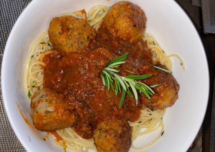 Easiest Way to Prepare Favorite Meatballs with Rosemary and Tom Sauce