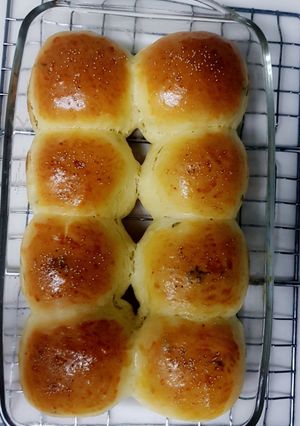 A picture of Coriander Buns.