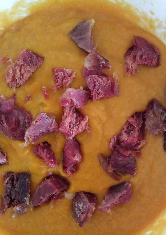 Una foto de Puré de verduras con trocitos de jamón