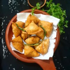 A picture of Mini Samosa.