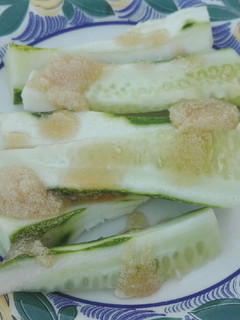 Una foto de Pepino con miel