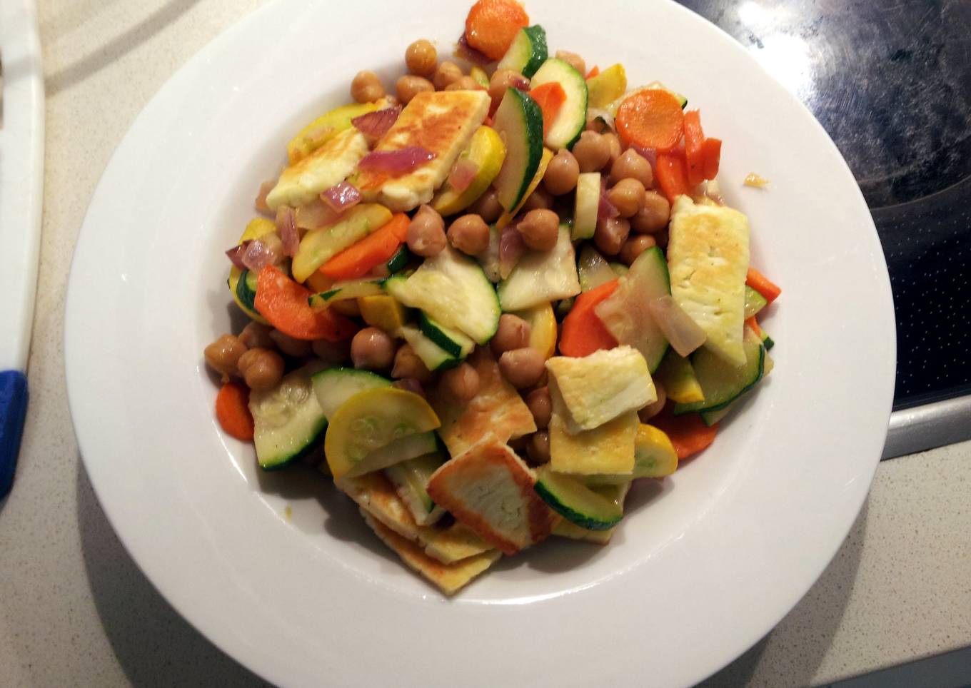Vegies, Chickpeas & Haloumi