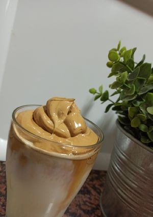 Una foto de Café dalgona☕