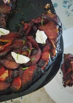 Una foto de Tarta de frutas al sartén🥮🍏
