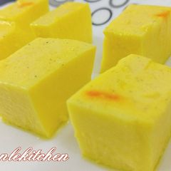 A picture of Steamed Milk Cake.
