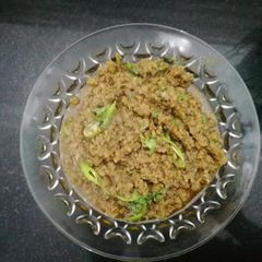 A picture of Bhuna qeema with paratha and grated mango achaar😋😉😊.