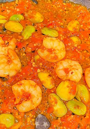 A picture of Sambal prawn petai.
