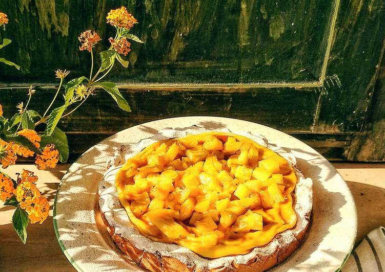 Crostata alla crema di cocco e ananas caramellato