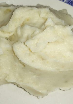 Una foto de Puré riquísimo para acompañar👌🏻😋