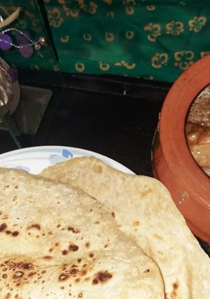 A picture of Chicken salan in black pepper.