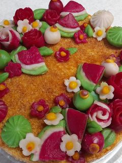عکسی از دستور ایده تزیین کیک شب یلدا با خمیر ژلارد