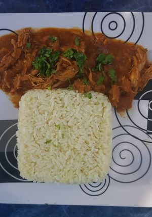 Una foto de Tinga de pollo ydk