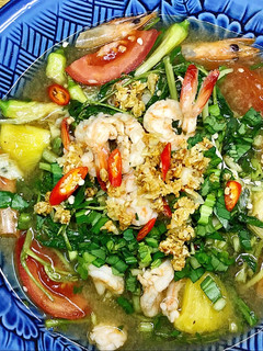 Hình của món Canh chua tôm rau nhút.
