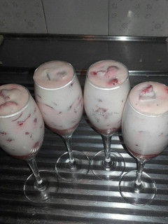 Una foto de Frutillas con crema