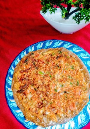 A picture of Omlete paratha.