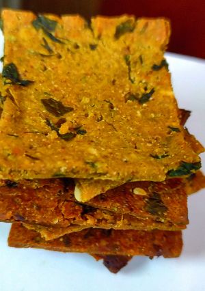 A picture of Bajra crackers.