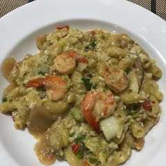 A picture of Seblak makaroni udang nyemek nyemek.