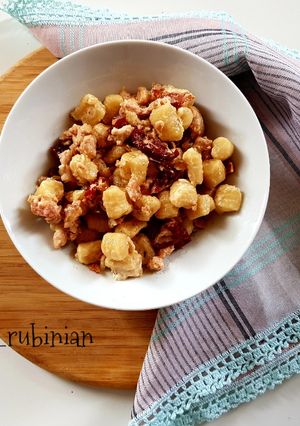 Foto di Gnocchetti sardi salsiccia e caprino - malloreddus