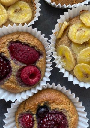 Una foto de Magdalenas de avena y fruta 🧁