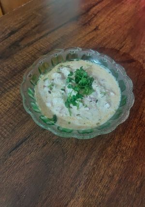 A picture of Cucumber tomato Raita.