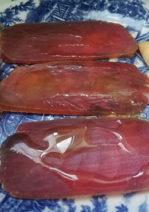 Una foto de Mojama de atún de Barbate, la tapa perfecta de jamón de mar🐟