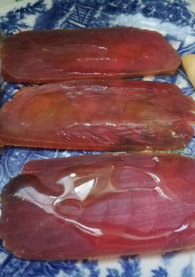 Una foto de Mojama de atún de Barbate, la tapa perfecta de jamón de mar🐟