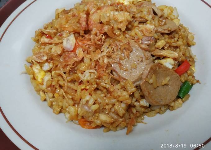 Nasi goreng udang bakso foto resep utama