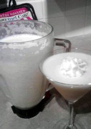 A picture of peaches n cream.