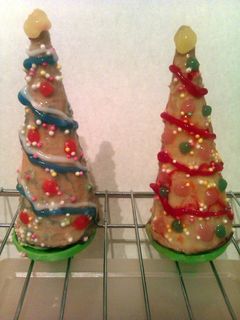 A picture of Vickys Rice Krispie Christmas Trees.
