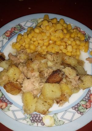 Foto di Patate con tonno con contorno di mais
