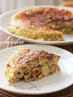 A picture of Sweet and Savory Omelet with Ground Meat and Potatoes.