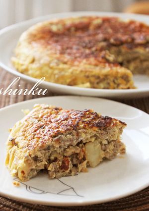 A picture of Sweet and Savory Omelet with Ground Meat and Potatoes.