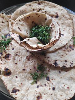 A picture of Wheat Phulka Roti.