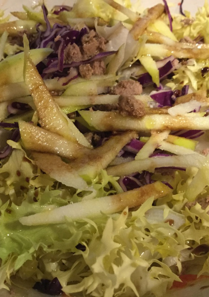 Una foto de Ensalada especial de escarola