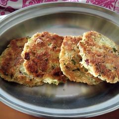 A picture of Nariyal ki tikki.