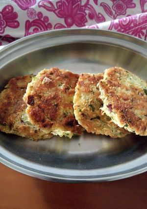 A picture of Nariyal ki tikki.