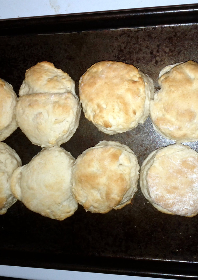 A picture of Buttermilk Biscuits.