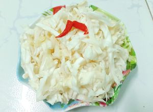 Hình của món Bắp cải muối chua.