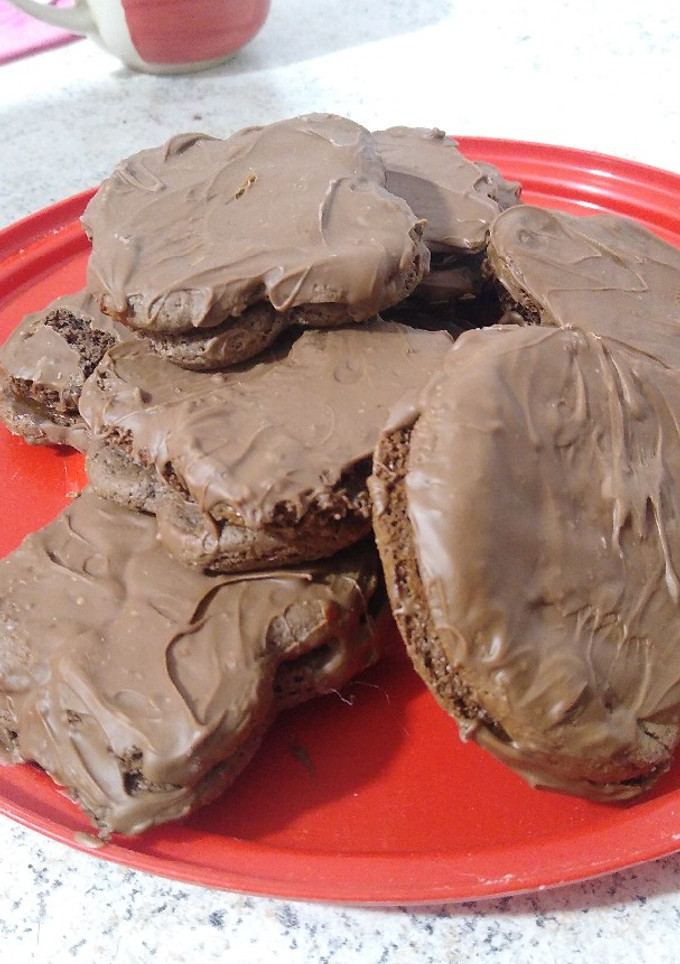 Una foto de Galletitas fáciles y económicas con bizcochuelo en polvo