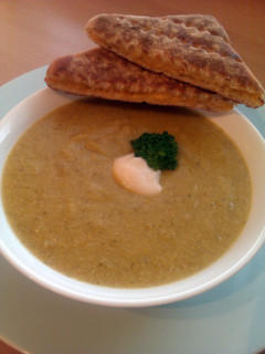 A picture of Vickys Creamy Broccoli Soup GF DF EF SF NF.